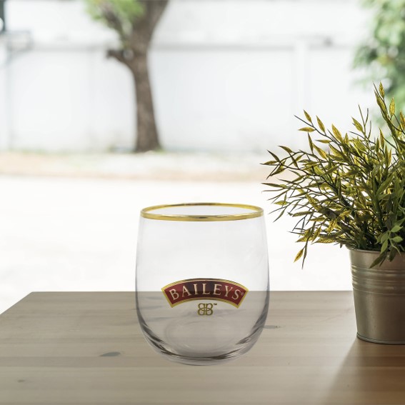 Gold Rimmed Stemless Glass